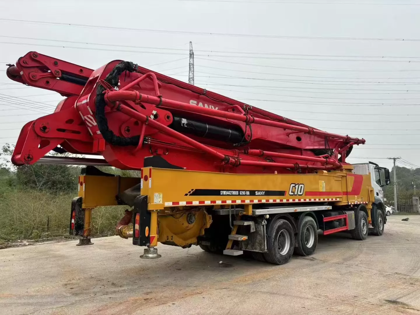 pompe à béton sany 2021 de haute qualité, pompe à béton montée sur camion de 62m, sur châssis benz