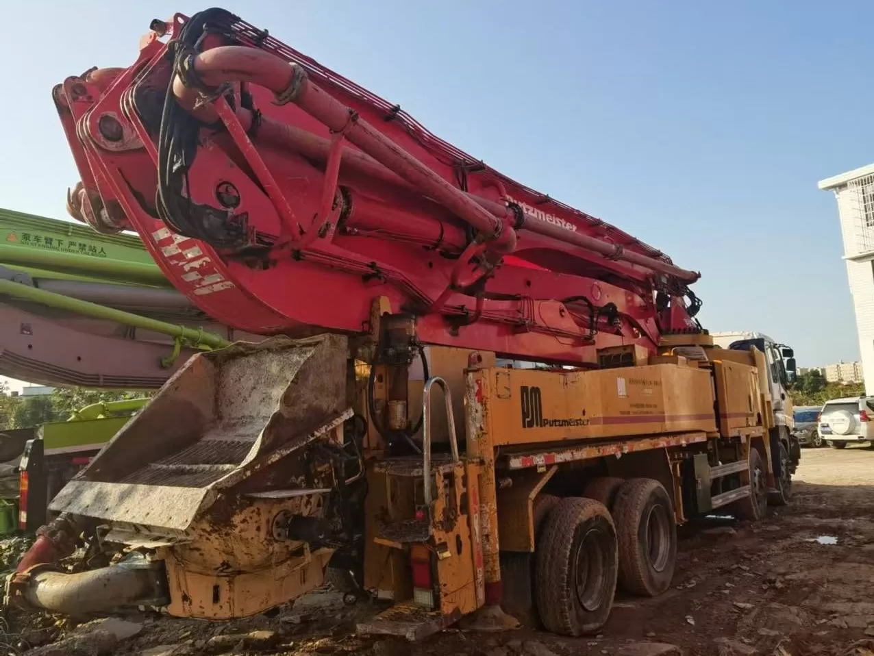 2010 putzmeister original bonne qualité 46m voiture de pompe à béton montée sur camion sur châssis isuzu