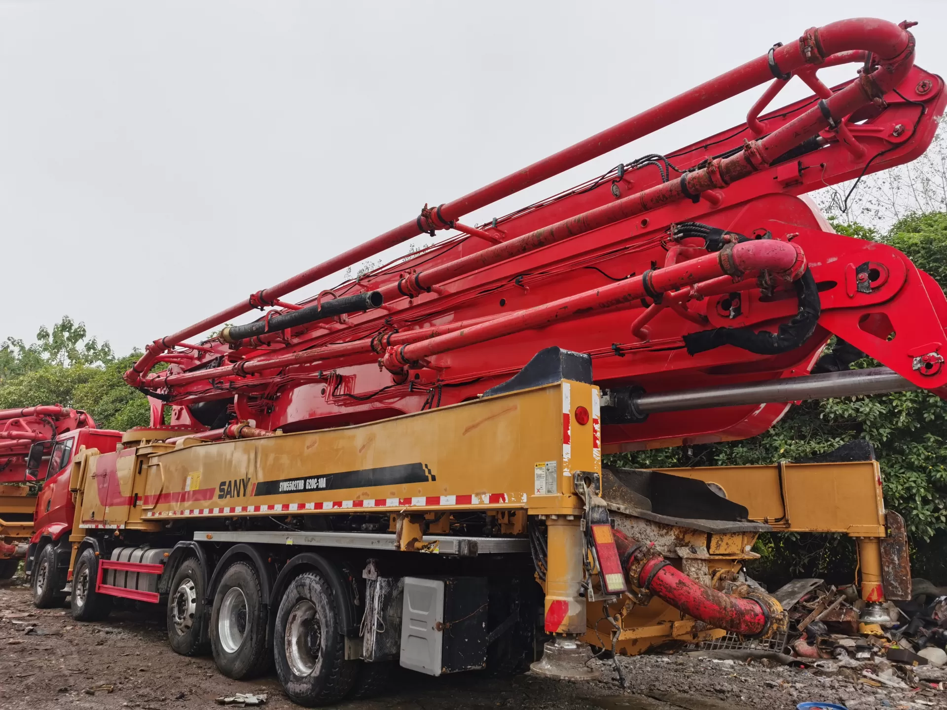 2021 sany boom pump 62m pompe à béton montée sur camion sur châssis sany