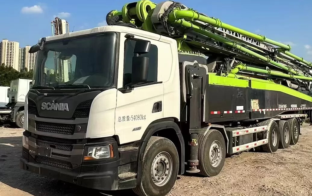 qualité 2021 pompe à flèche zoomlion pompe à béton montée sur camion voiture 67m sur châssis scania