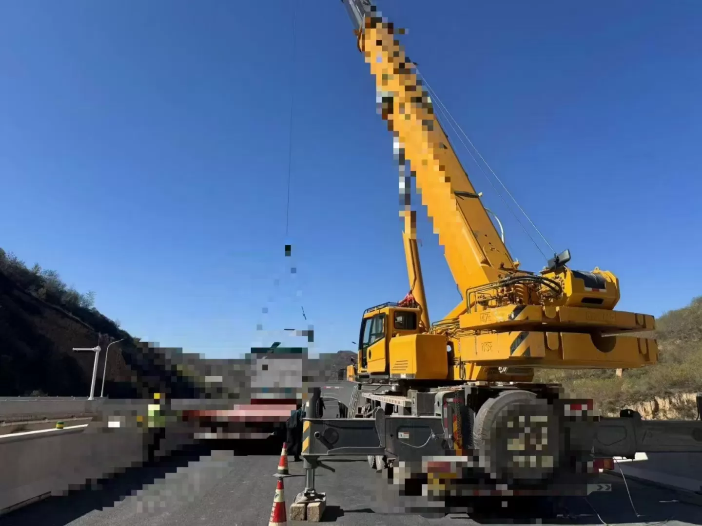 grue d'occasion 2022 xcmg 100t qy100k, machine de levage de camion, grue à roues