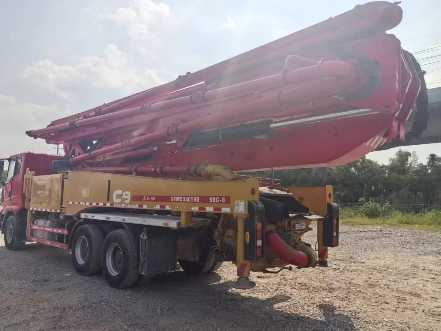 voiture de pompe à béton montée sur camion de pompe à flèche sany 2020 de qualité 49m sur châssis sany