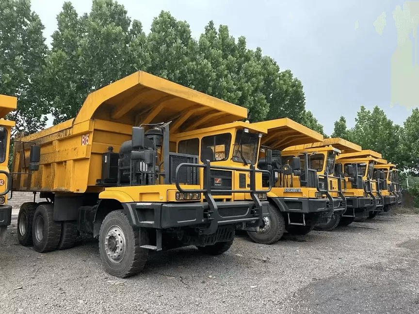 Camion-benne d'extraction