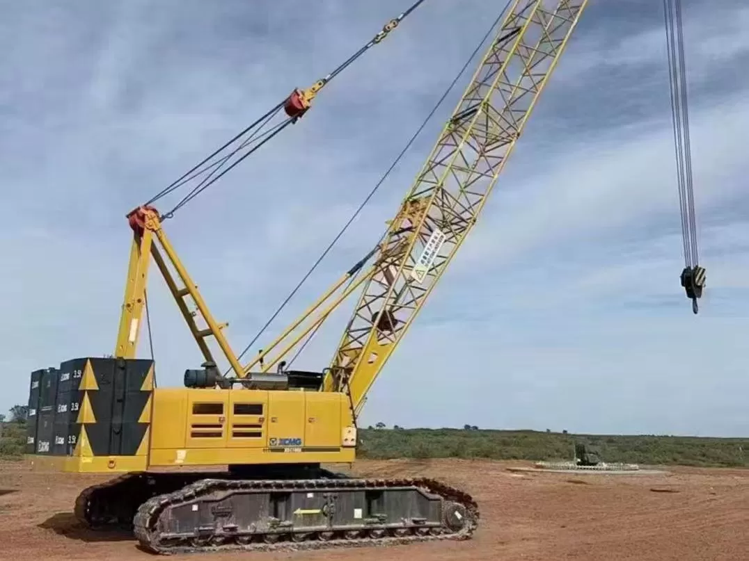 grue télescopique sur chenilles xcmg de la machine de levage 100t 2021 avec moteur célèbre