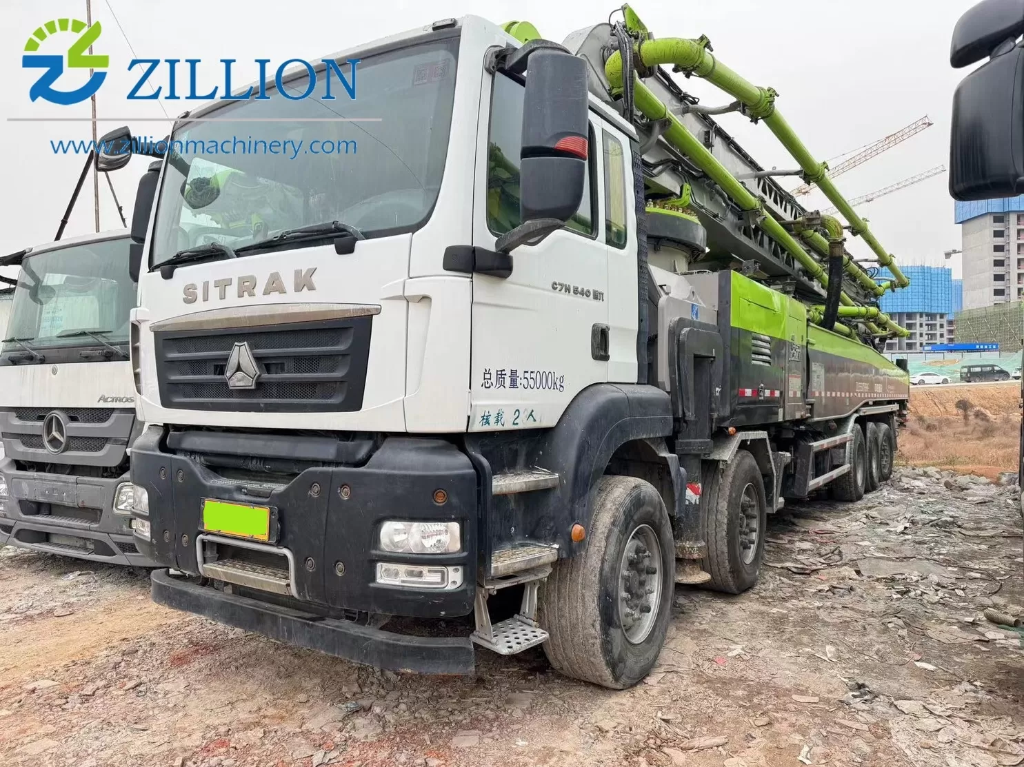 2022 zoomlion voiture-pompe à béton montée sur camion à flèche de 70 m de long sur châssis sitrak